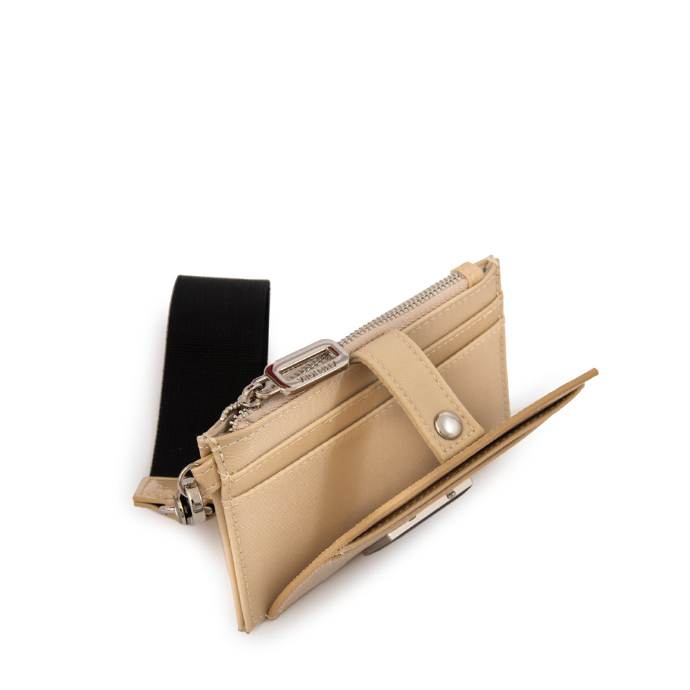 Tarjetero con bolsillo frontal pequeña carina beige