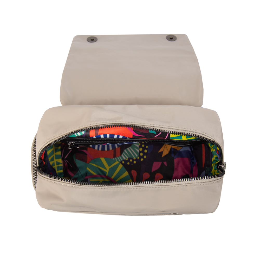 Mochila con tapa sahara pequeña blanco crudo