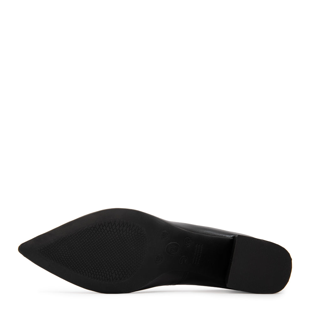 Zapato leila cuero taco medio negro