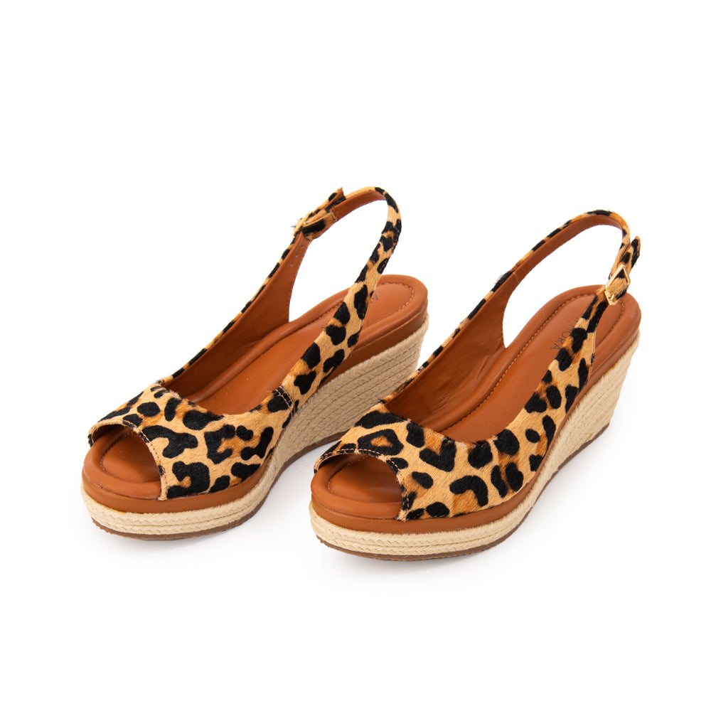 Sandalia leonor cuero negro especial