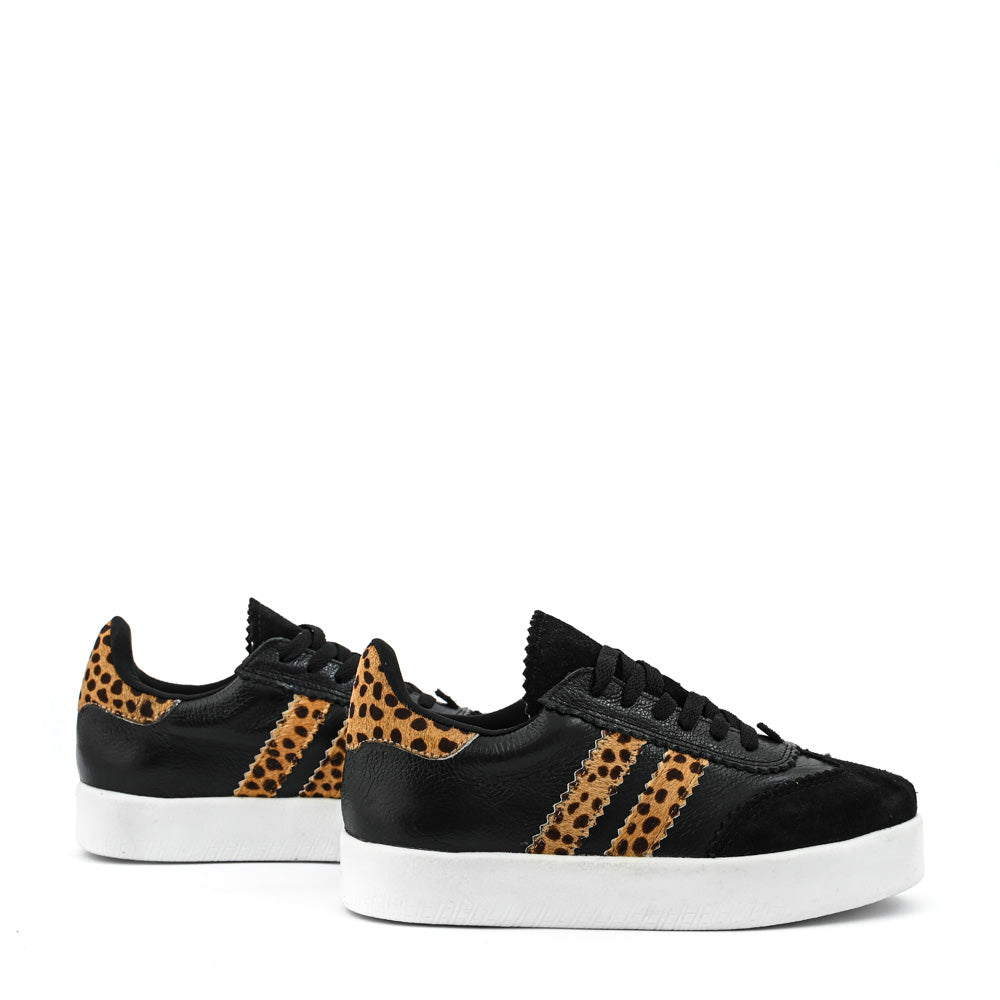 Zapatilla paty cuero negro