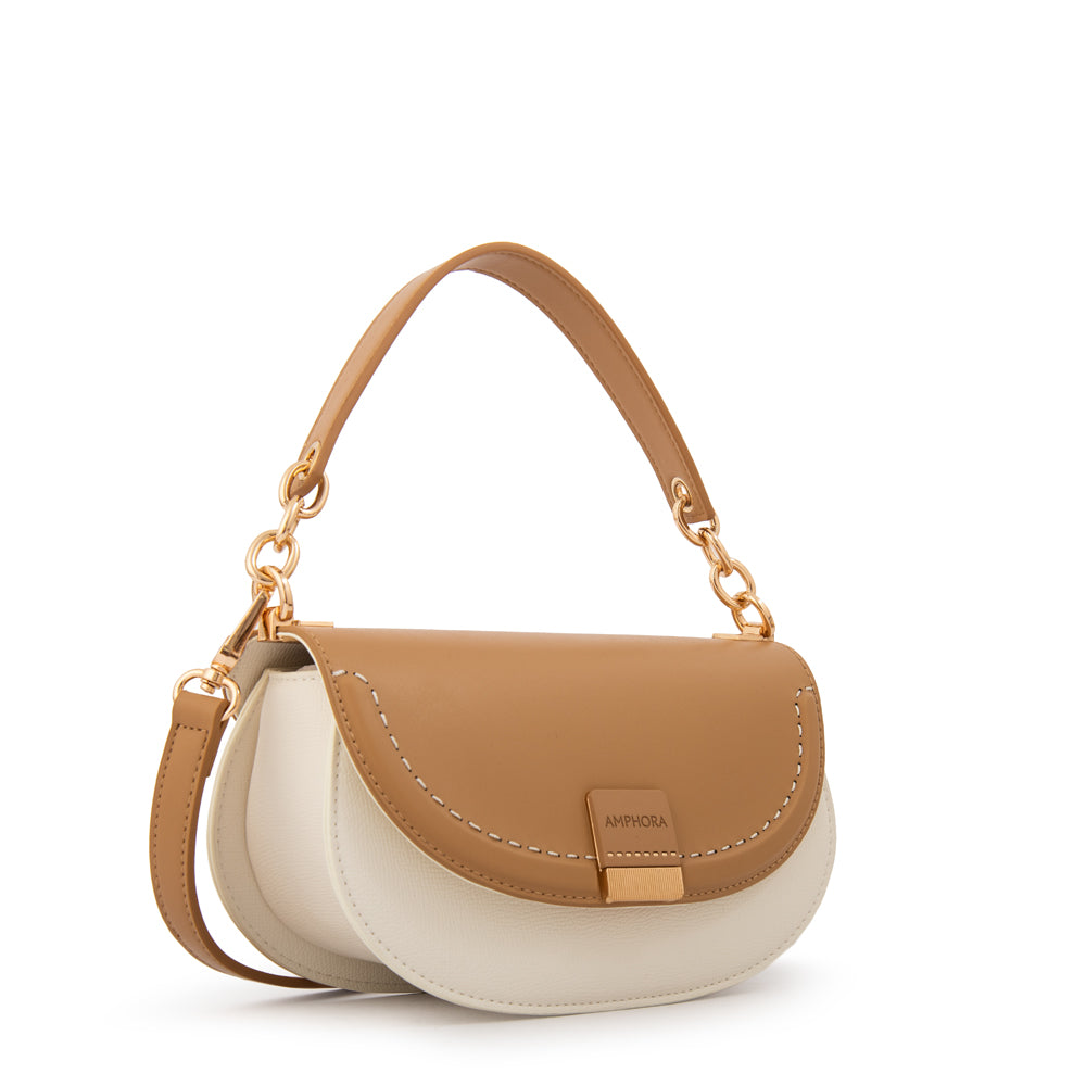 Cartera bandolera con tapa clary pequeña blanco crudo