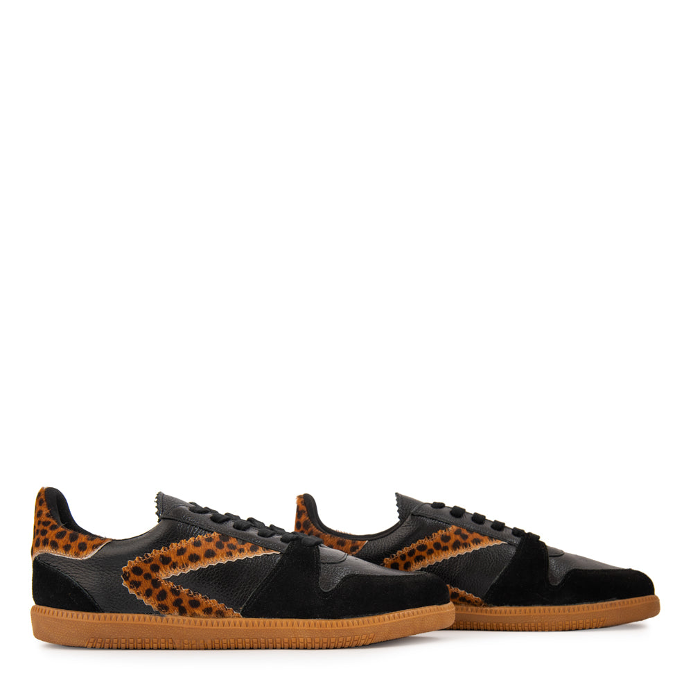Zapatilla dania cuero negro