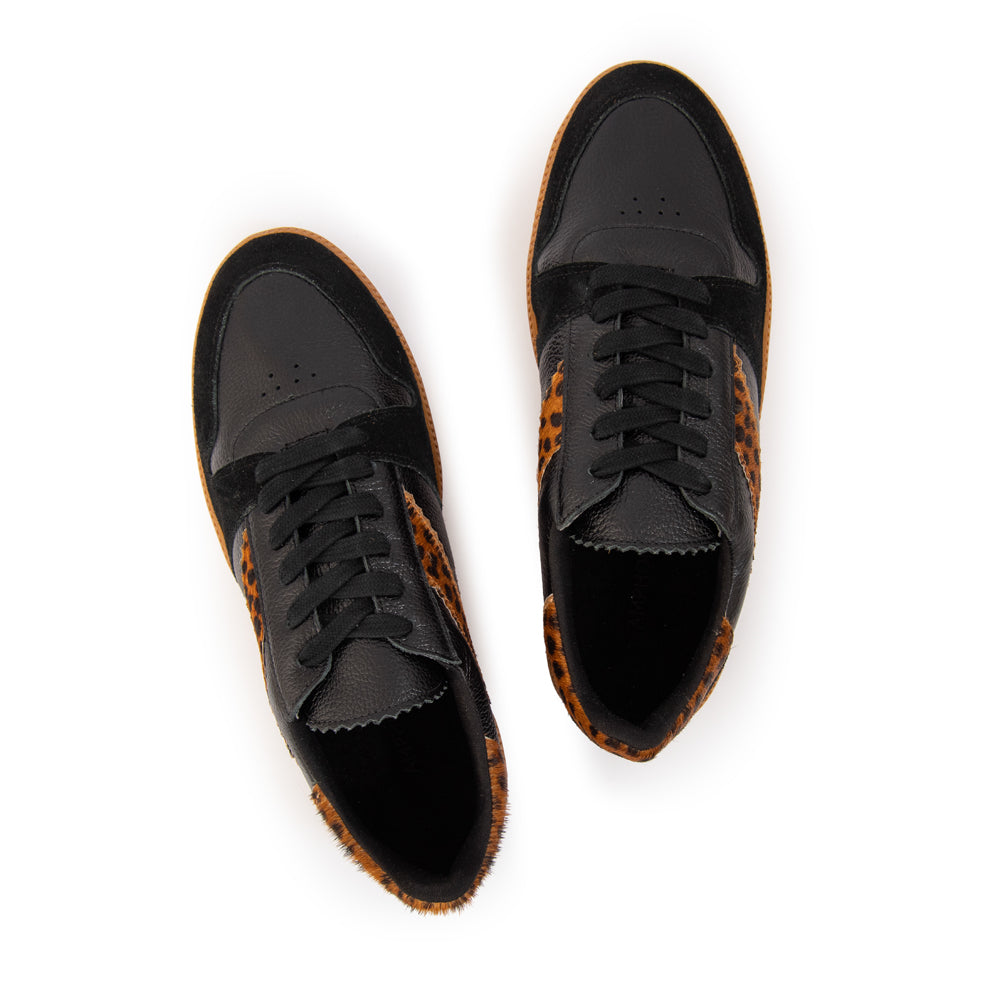 Zapatilla dania cuero negro