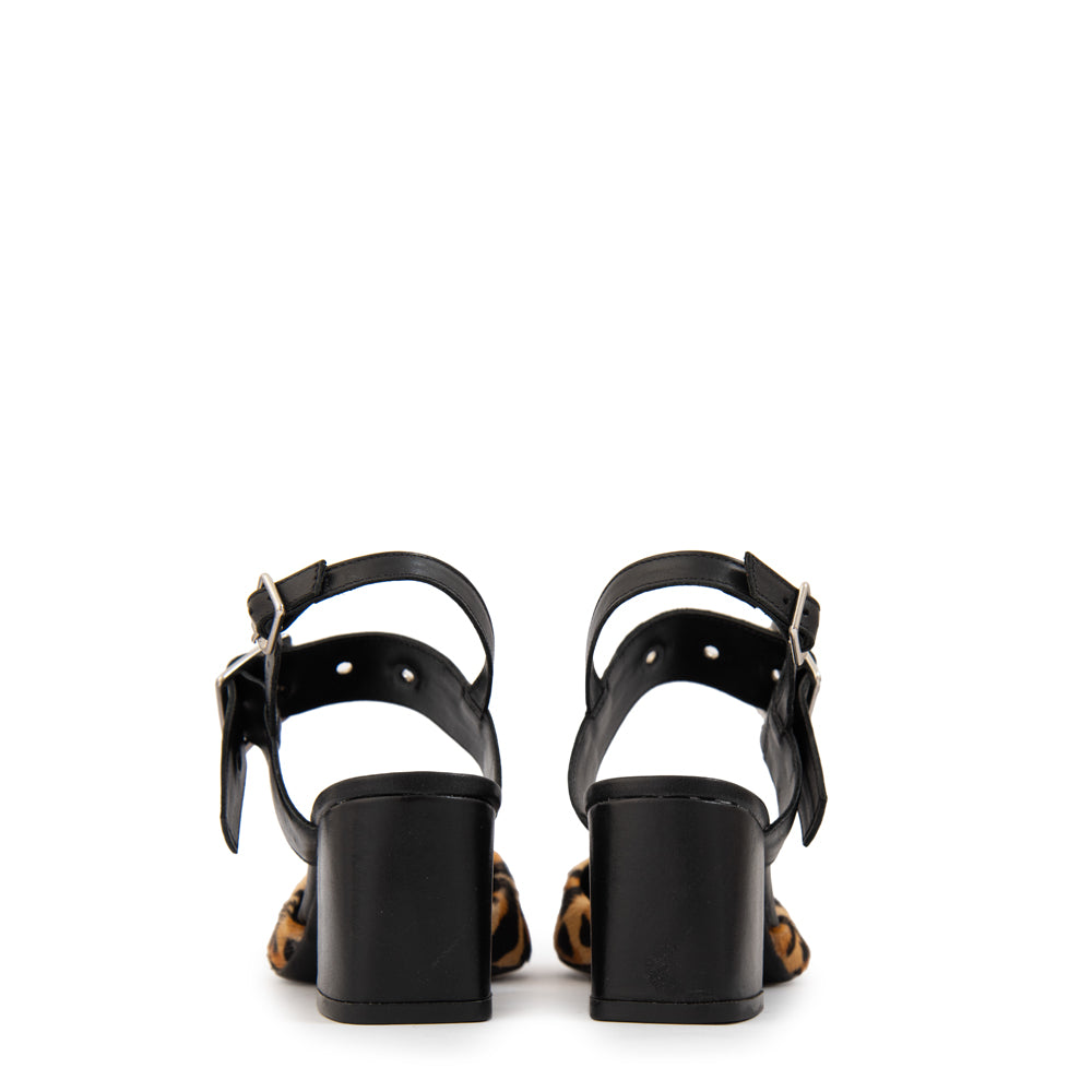 Zapato taco diana cuero animal print