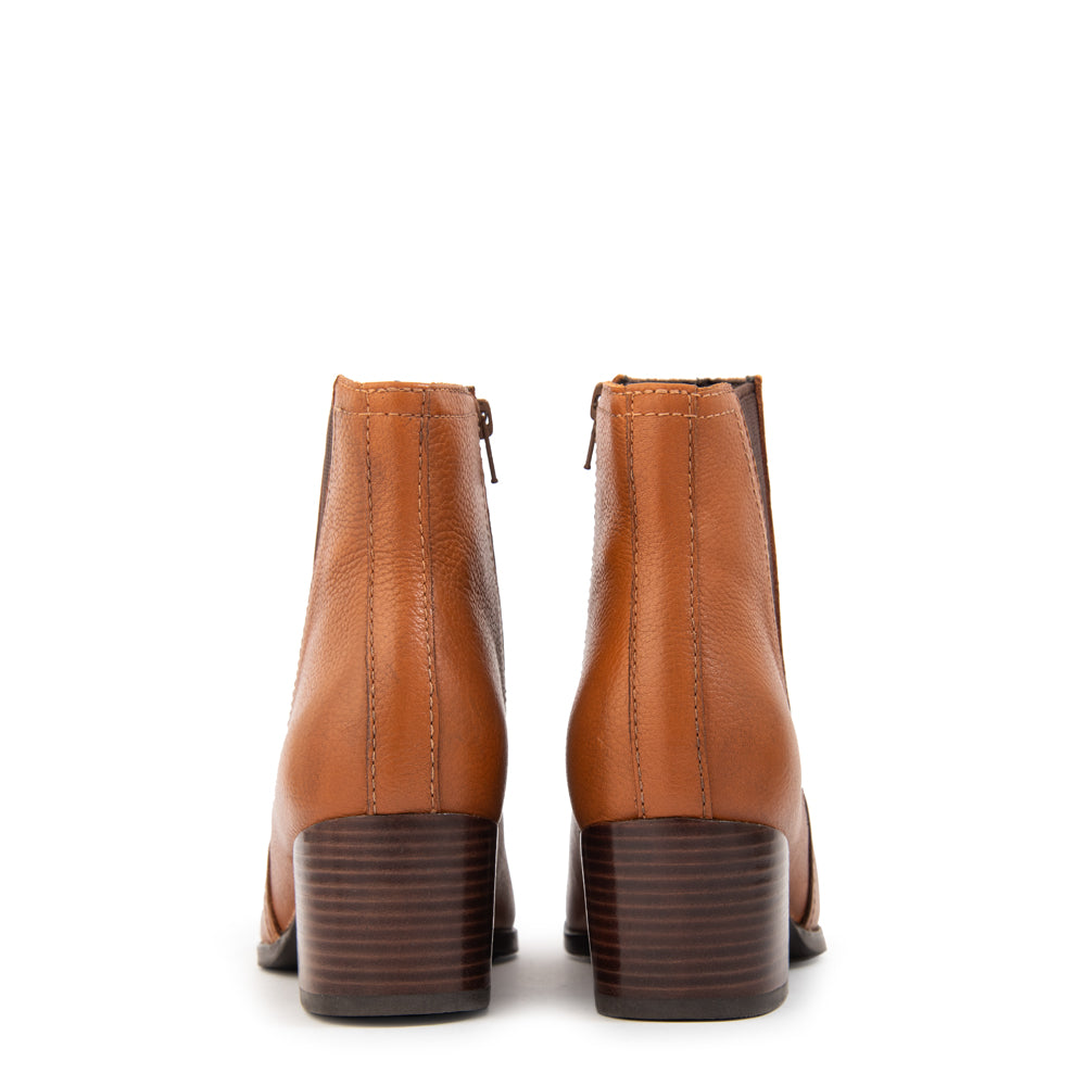 Botin fernanda cuero camel