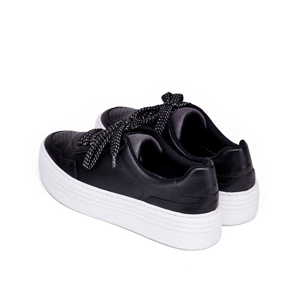 Zapatilla gabriela cuero negro