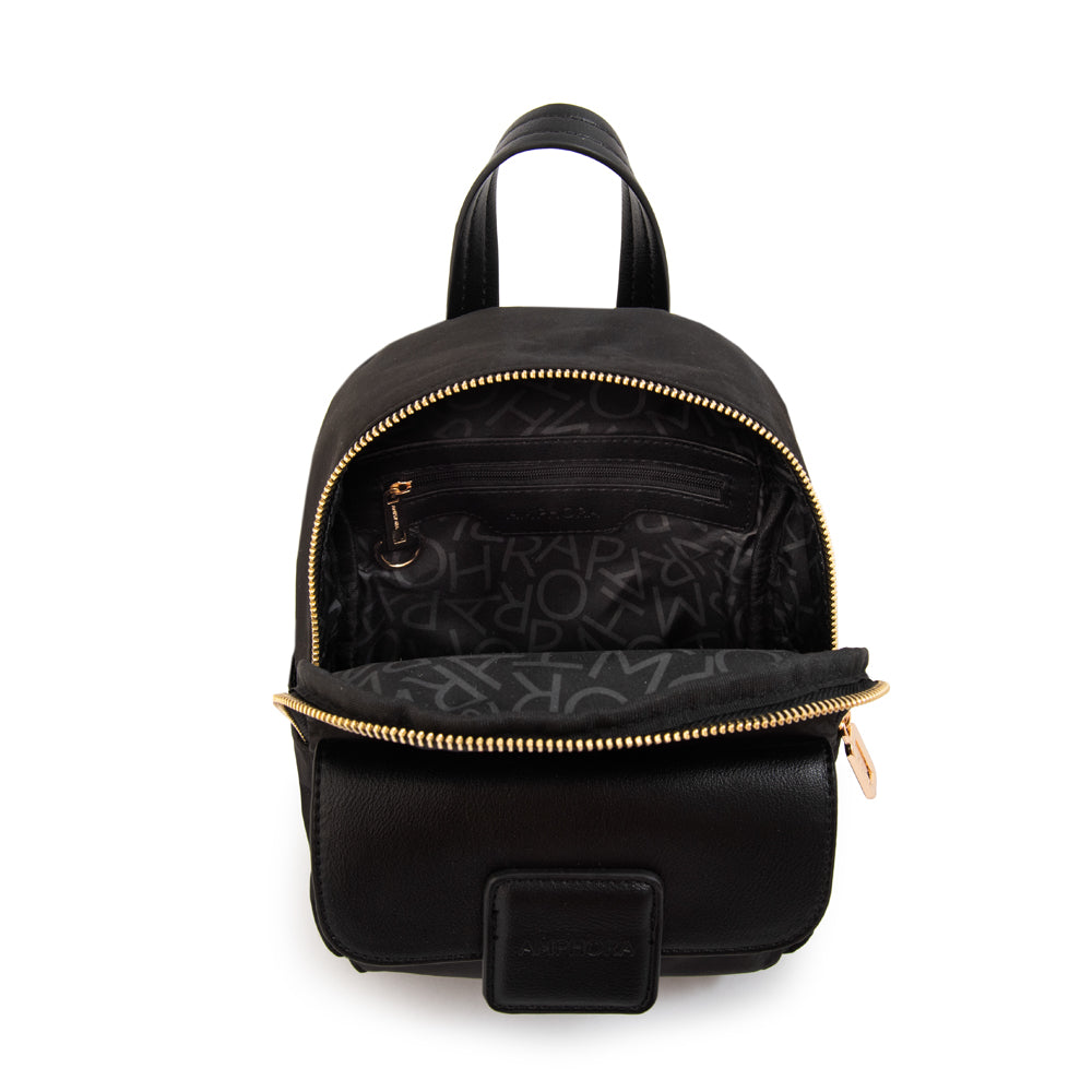 Mochila con tapa osaka pequeña negro especial