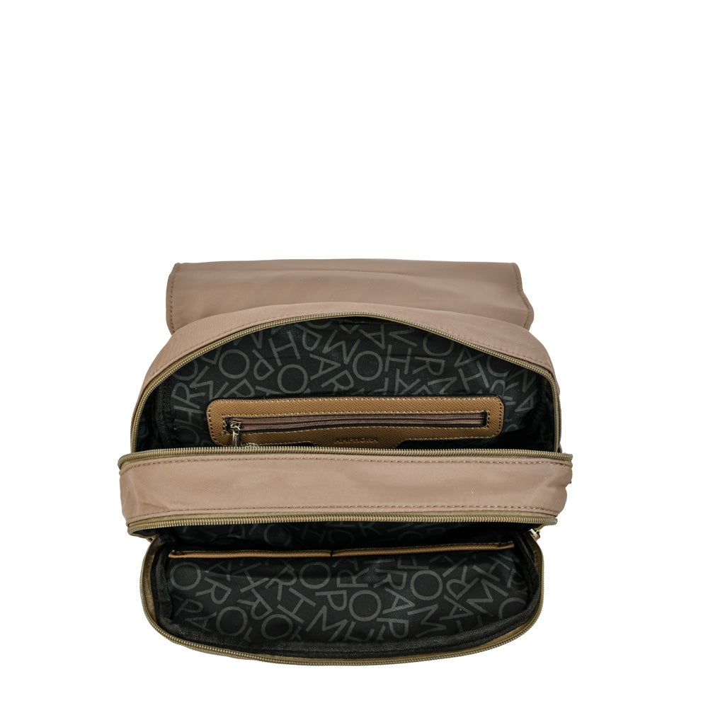Mochila con tapa mayna mediana taupe