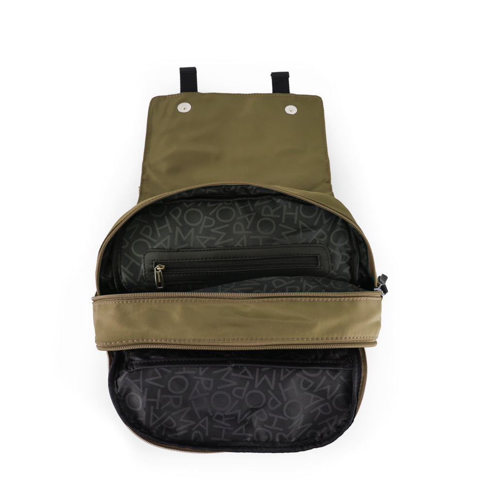 Mochila con tapa mayna mediana verde oliva