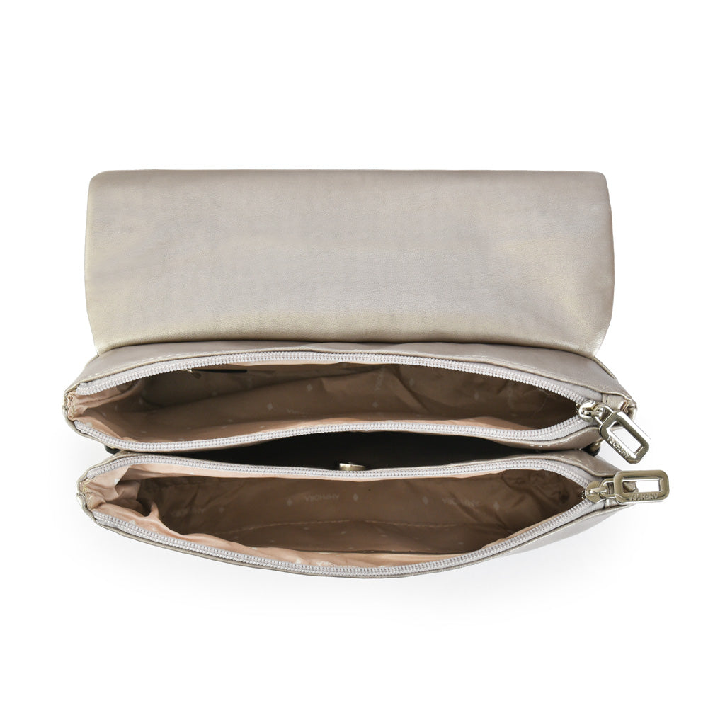 Cartera bandolera con tapa acuaria mediana plateado oscuro