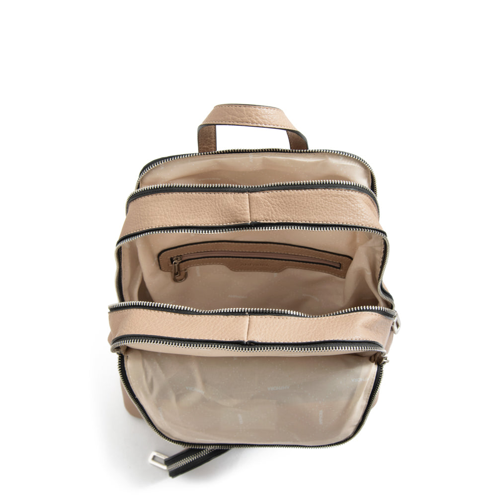 Mochila mediana girard beige oscuro