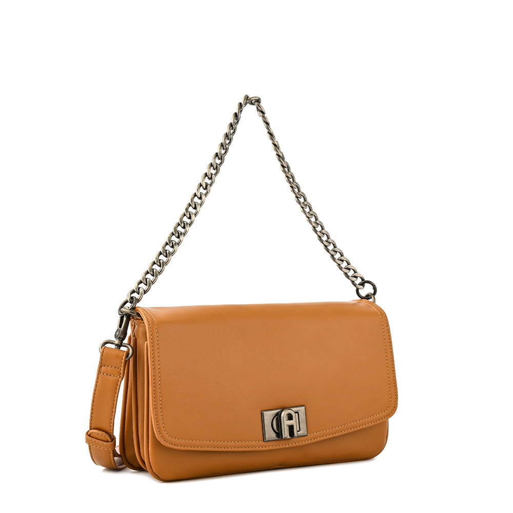 Cartera bandolera con tapa anto mediana camel