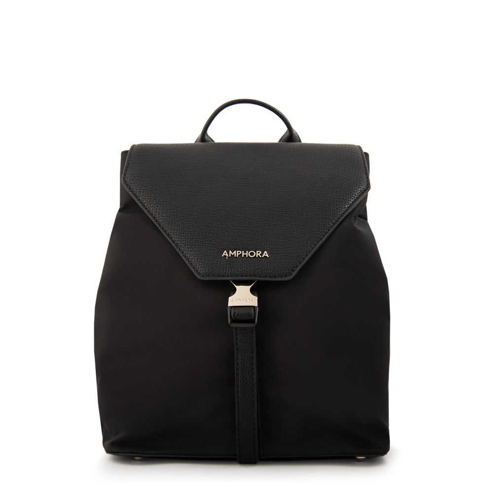 Mochila con tapa dayla mediana negro especial