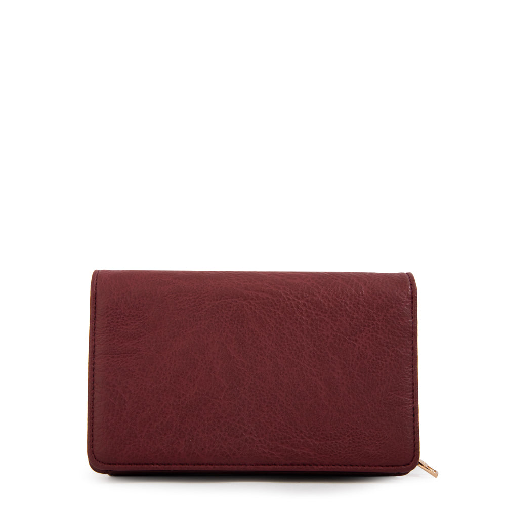 Cartera bandolera con tapa tasya rojo oscuro