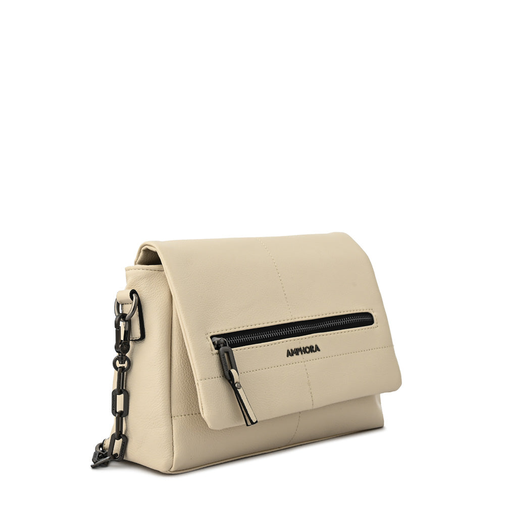 Cartera bandolera con tapa elena mediana blanco crudo