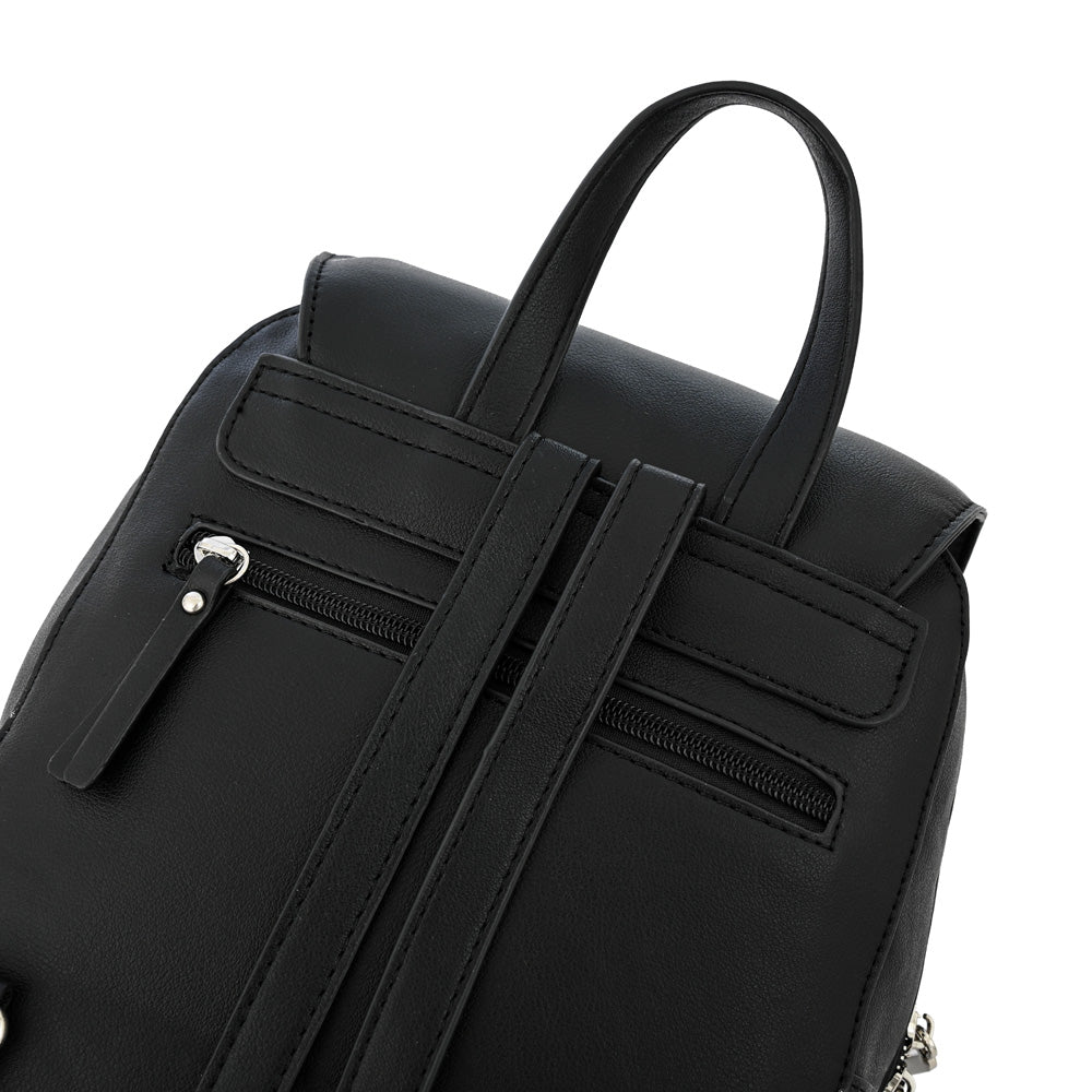 Mochila con tapa orieta mediana negro