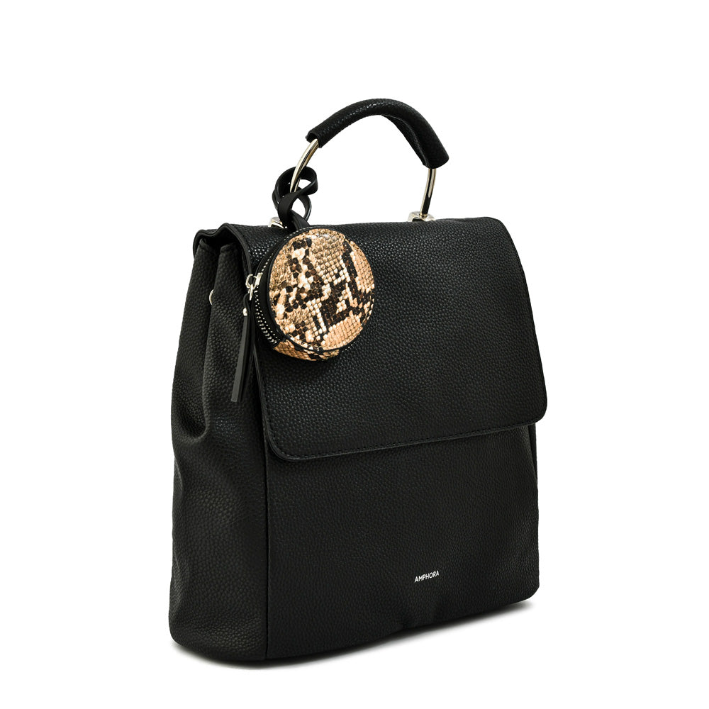 Mochila con tapa benita mediana negro