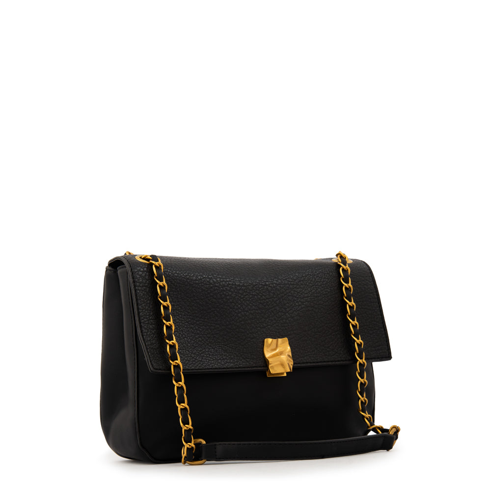 Cartera bandolera con tapa estonia mediana negro