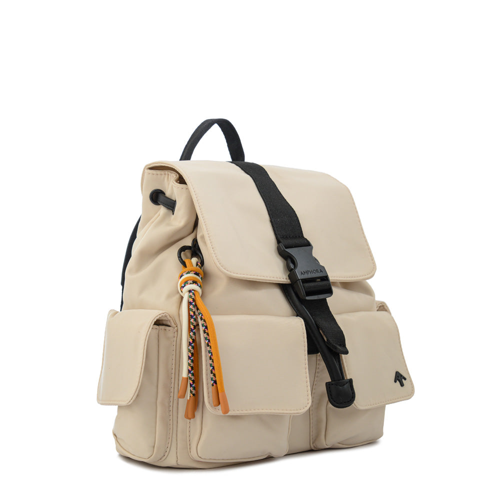 Mochila con tapa tina mediana beige