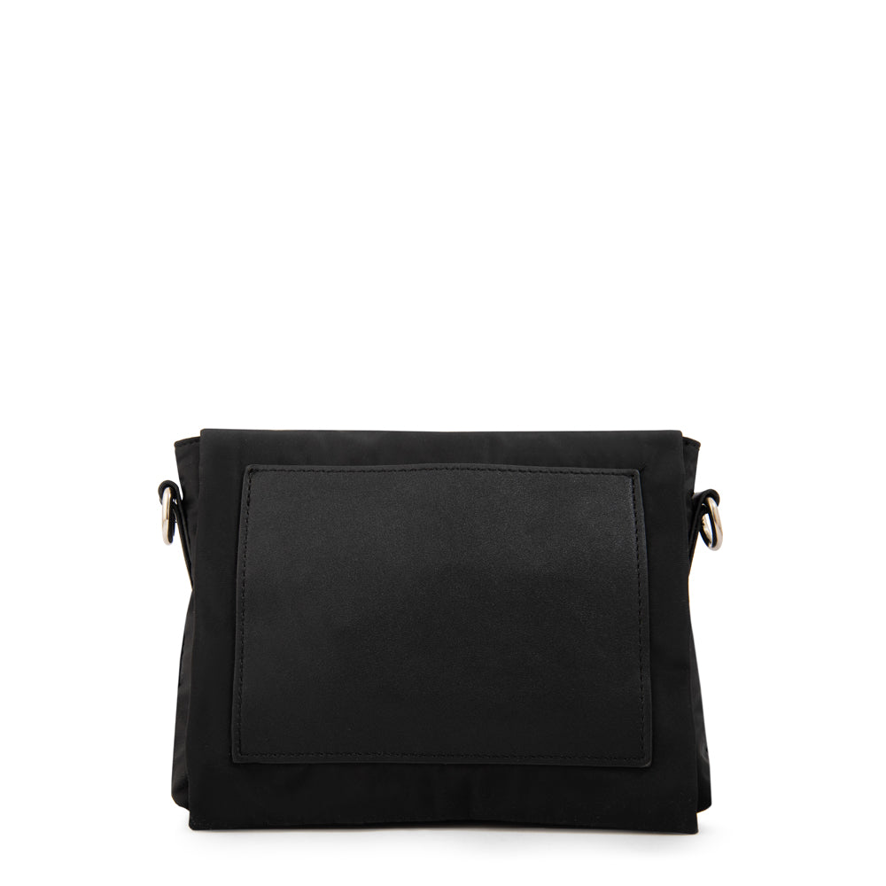Cartera bandolera con tapa gilly grande negro especial