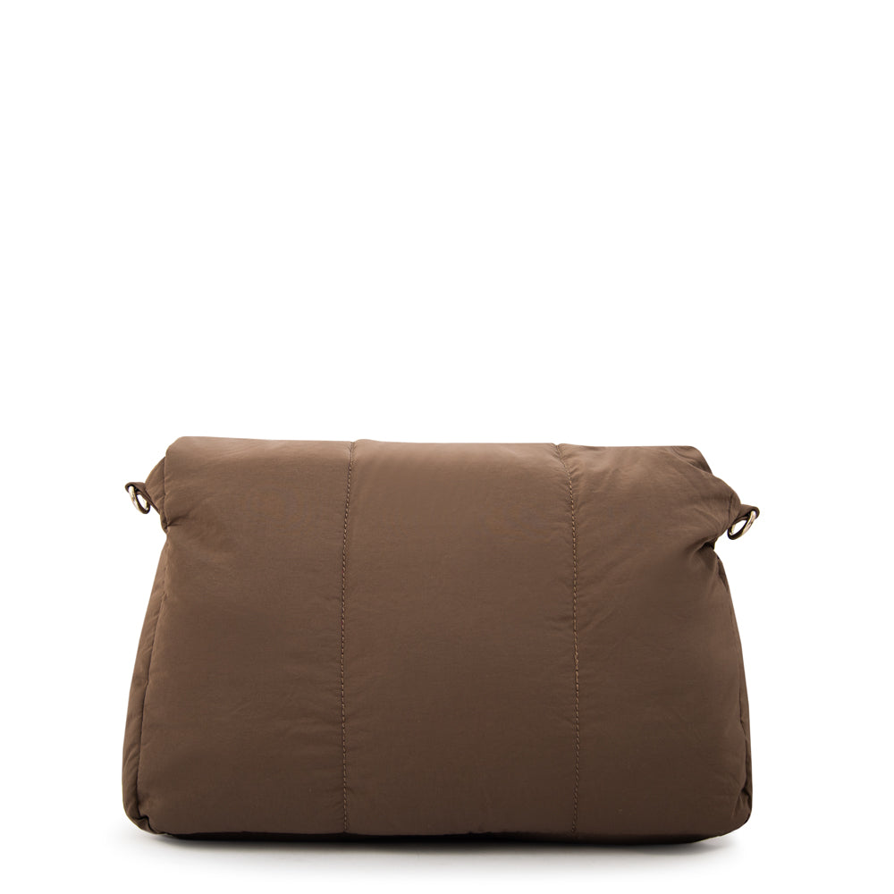 Cartera bandolera con tapa trinity grande taupe oscuro