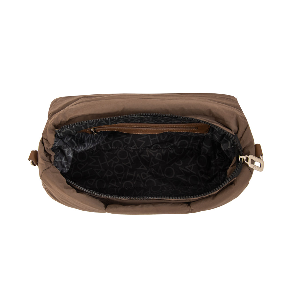 Cartera bandolera con tapa trinity grande taupe oscuro