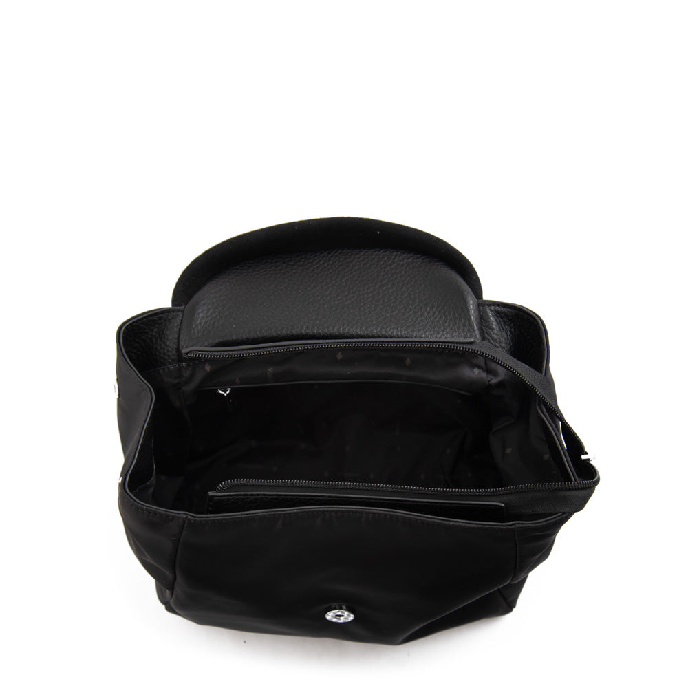 Mochila con tapa jessie mediana negro