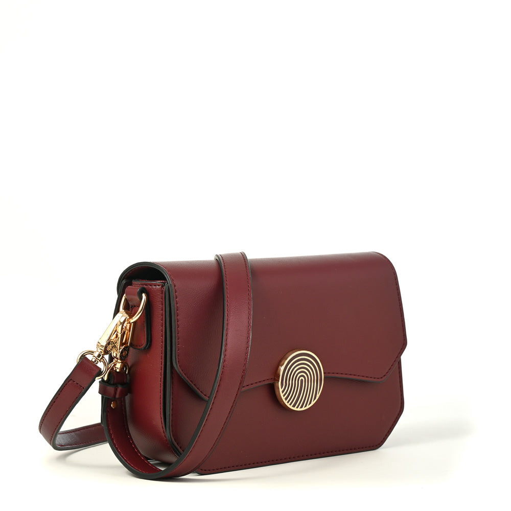 Cartera bandolera con tapa vania mediana burdeo