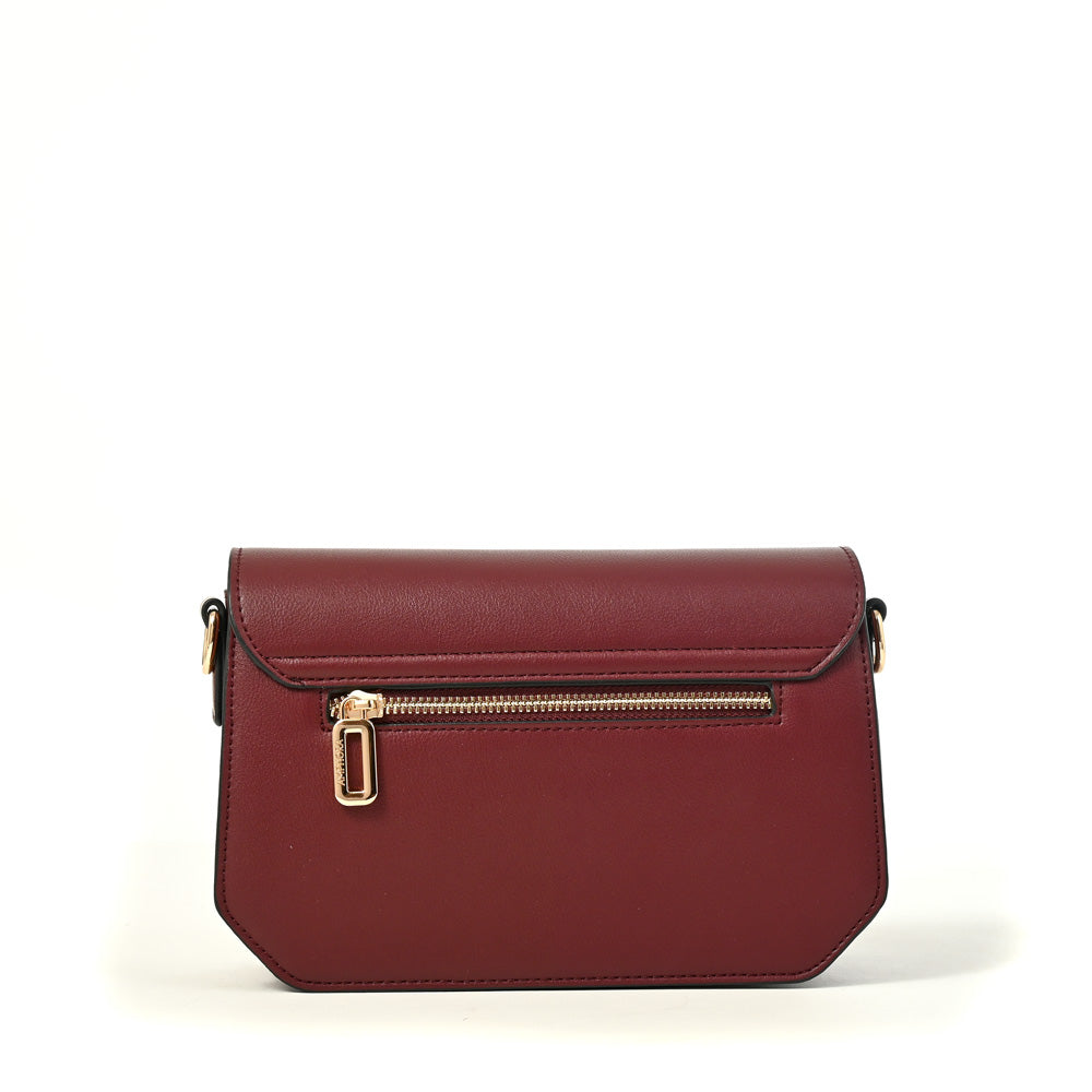 Cartera bandolera con tapa vania mediana burdeo