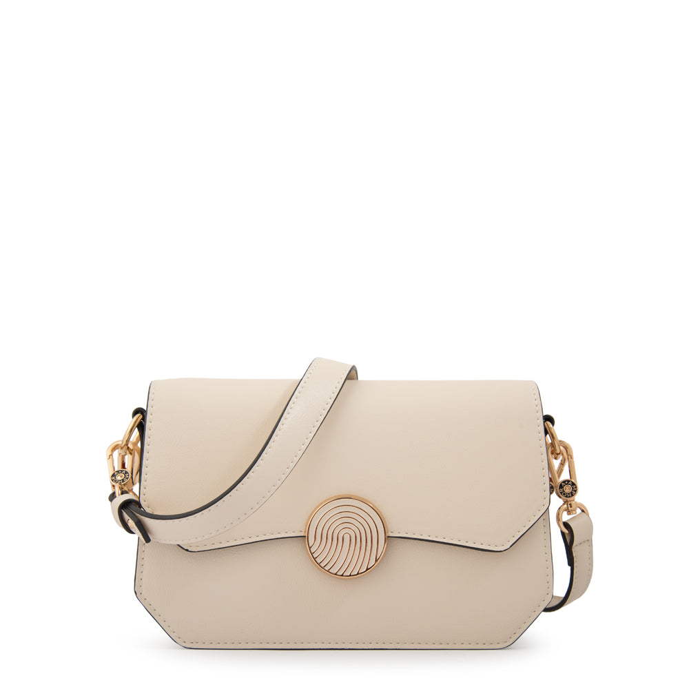 Cartera bandolera con tapa vania mediana blanco crudo