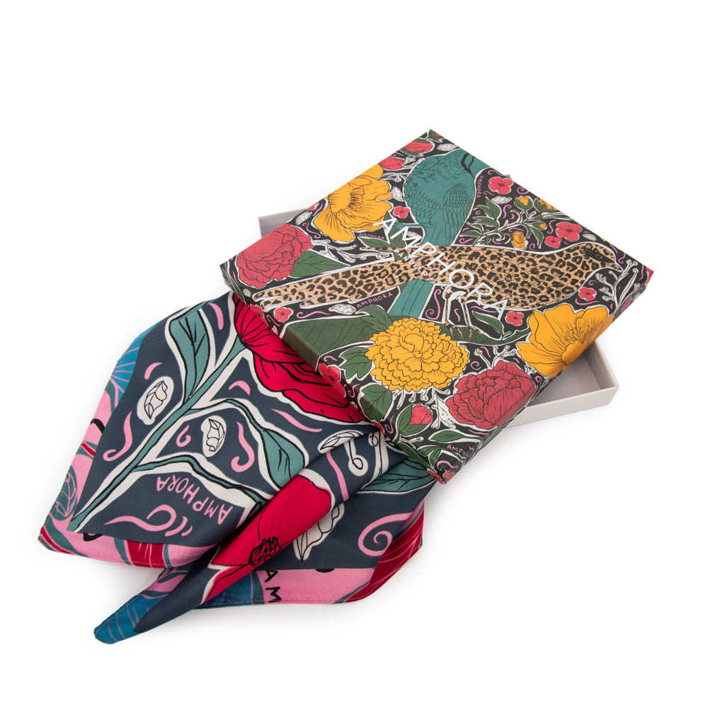 Pañuelo mediana cardenal azul oscuro