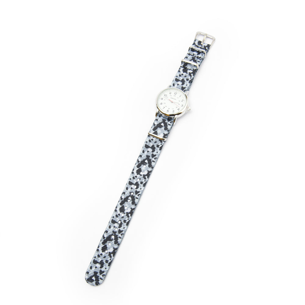Reloj nira color especial