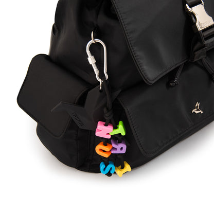 Mochila con tapa melania mediana negro