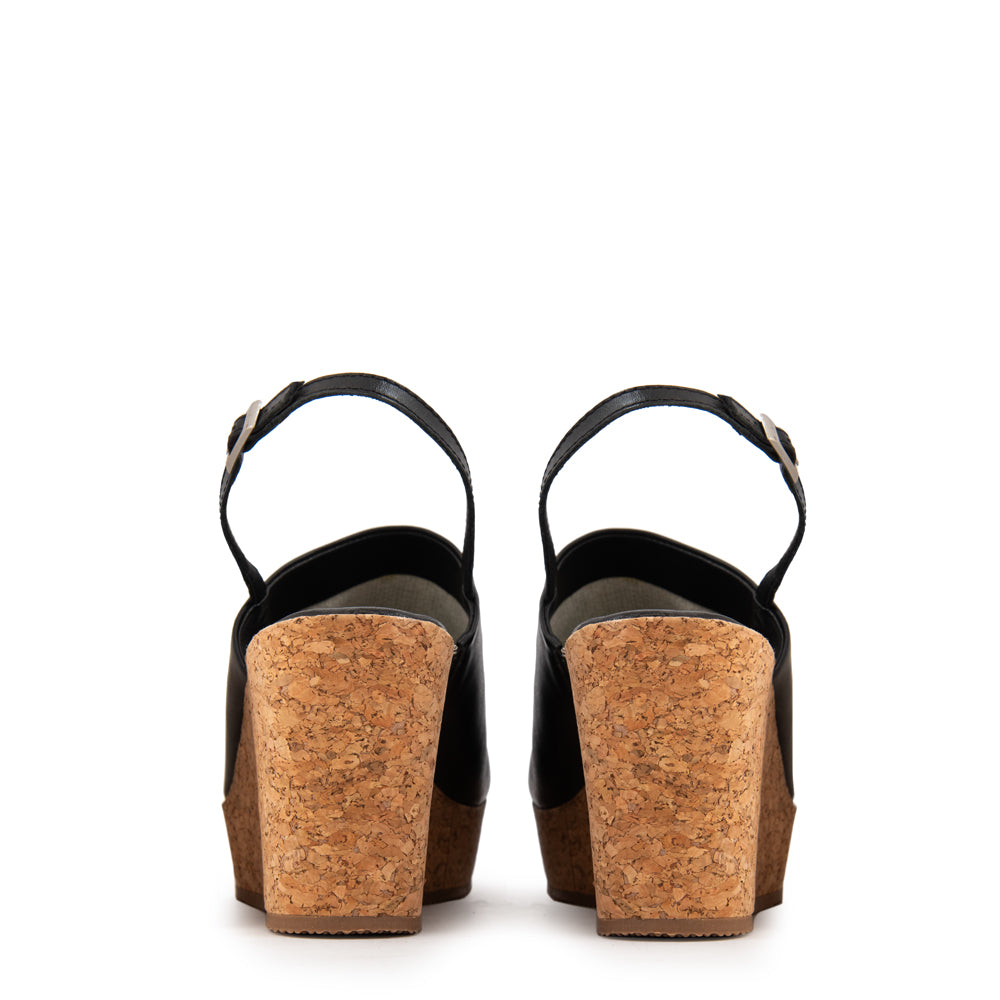 Sandalia amber cuero negro