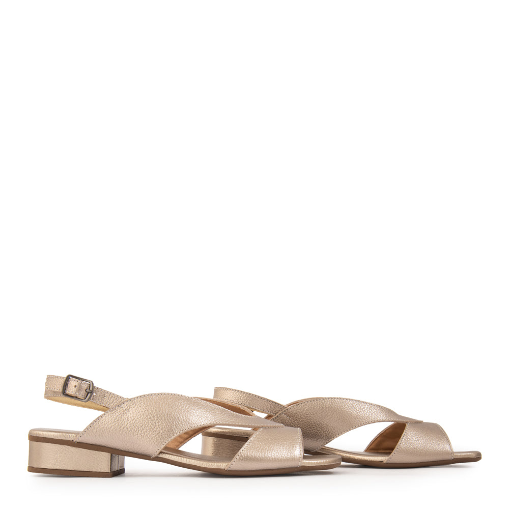 Sandalia ami plateado