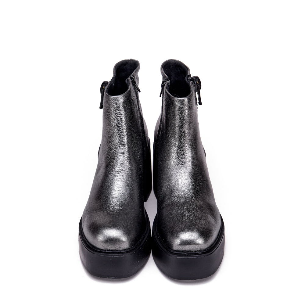 Botin Taco anouk cuero plateado oscuro