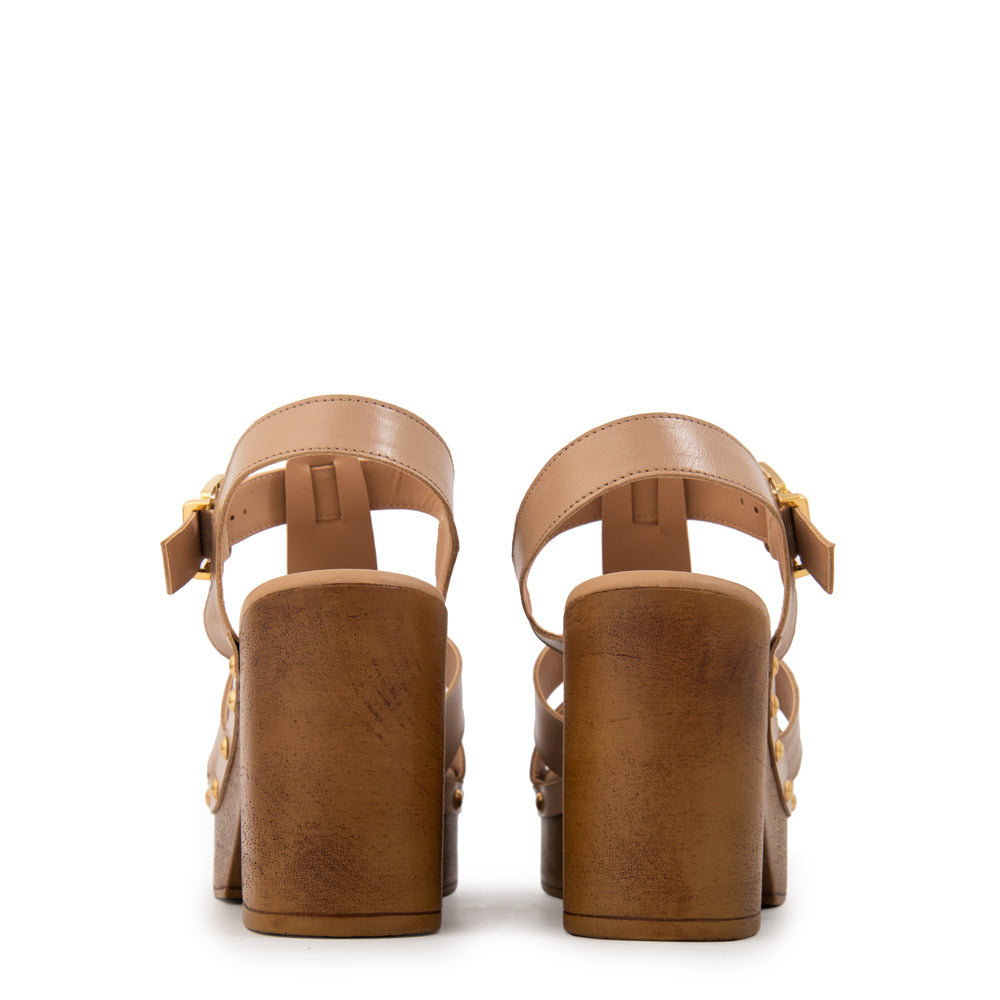 Sandalia capri cuero beige oscuro