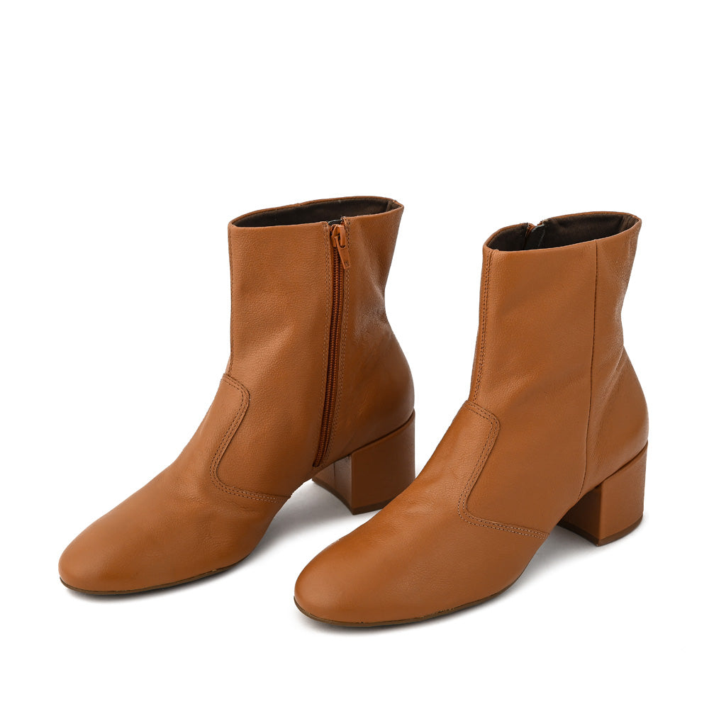 Botin taco claudine camel