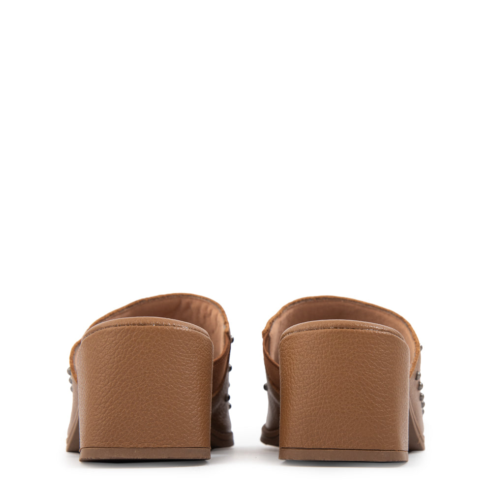 Sandalia coral cuero café