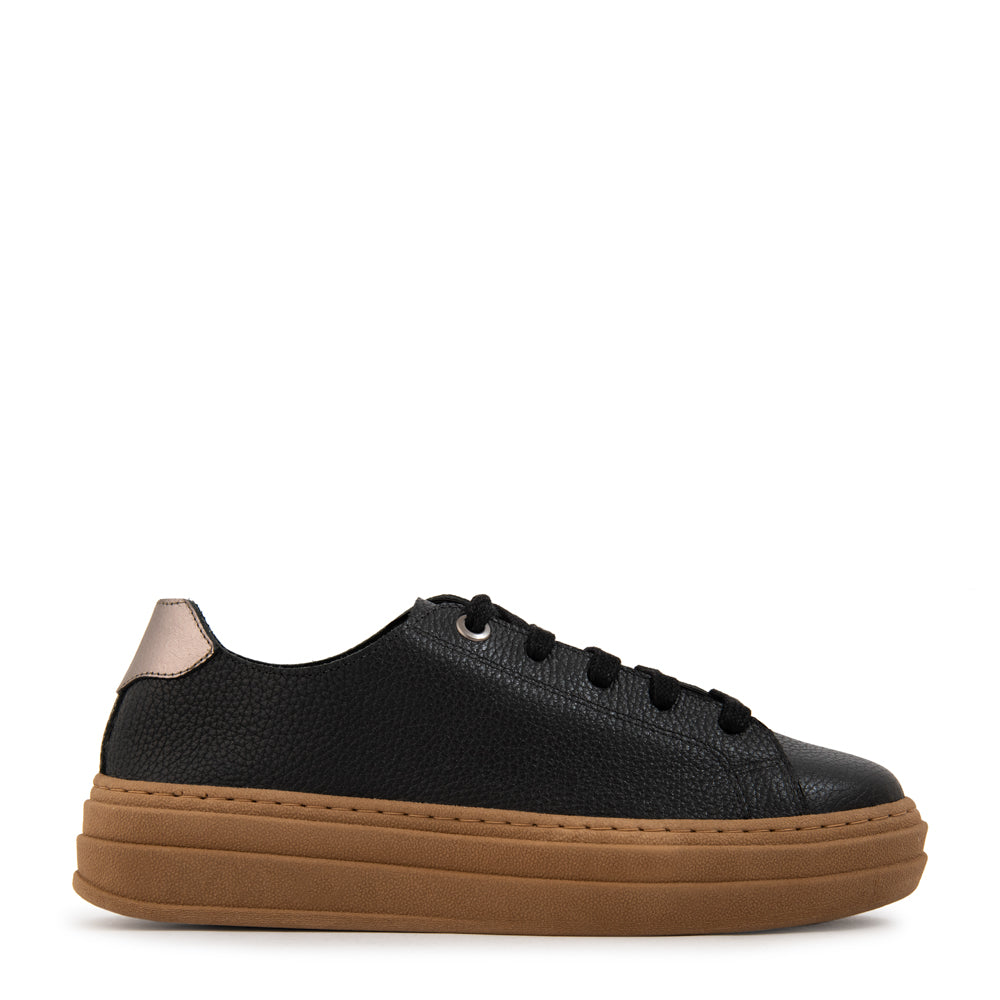 Zapatilla corina cuero negro