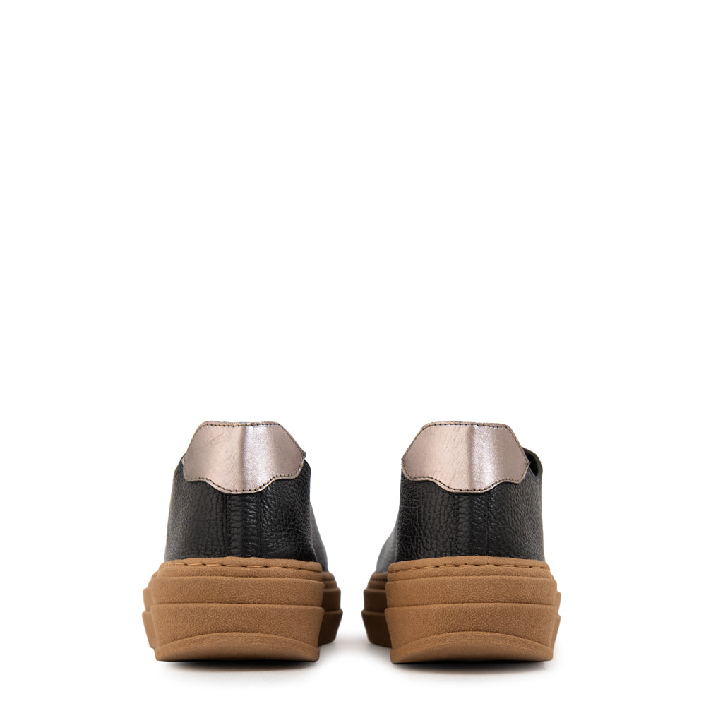 Zapatilla corina cuero negro