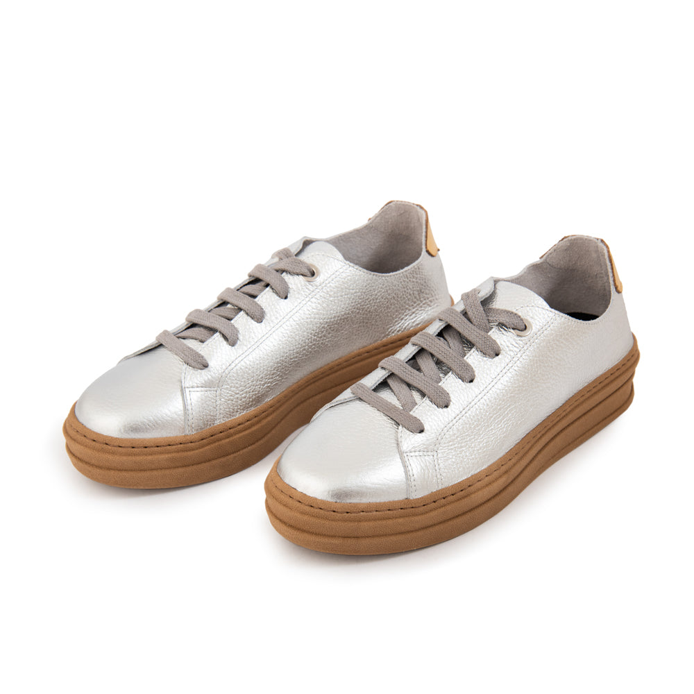 Zapatilla corina cuero plateado