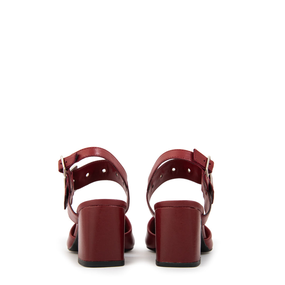 Zapato taco diana cuero burdeo
