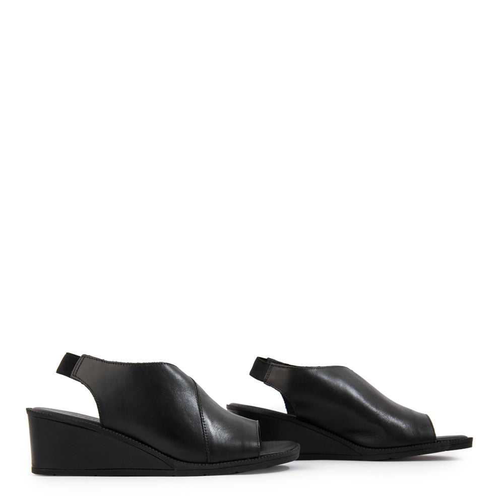 Sandalia duna cuero negro