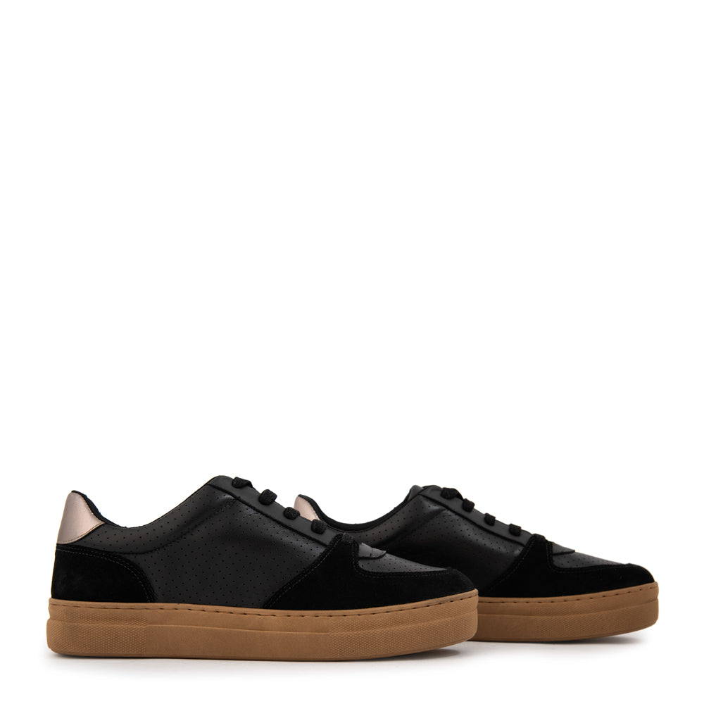 Zapatilla ester cuero negro