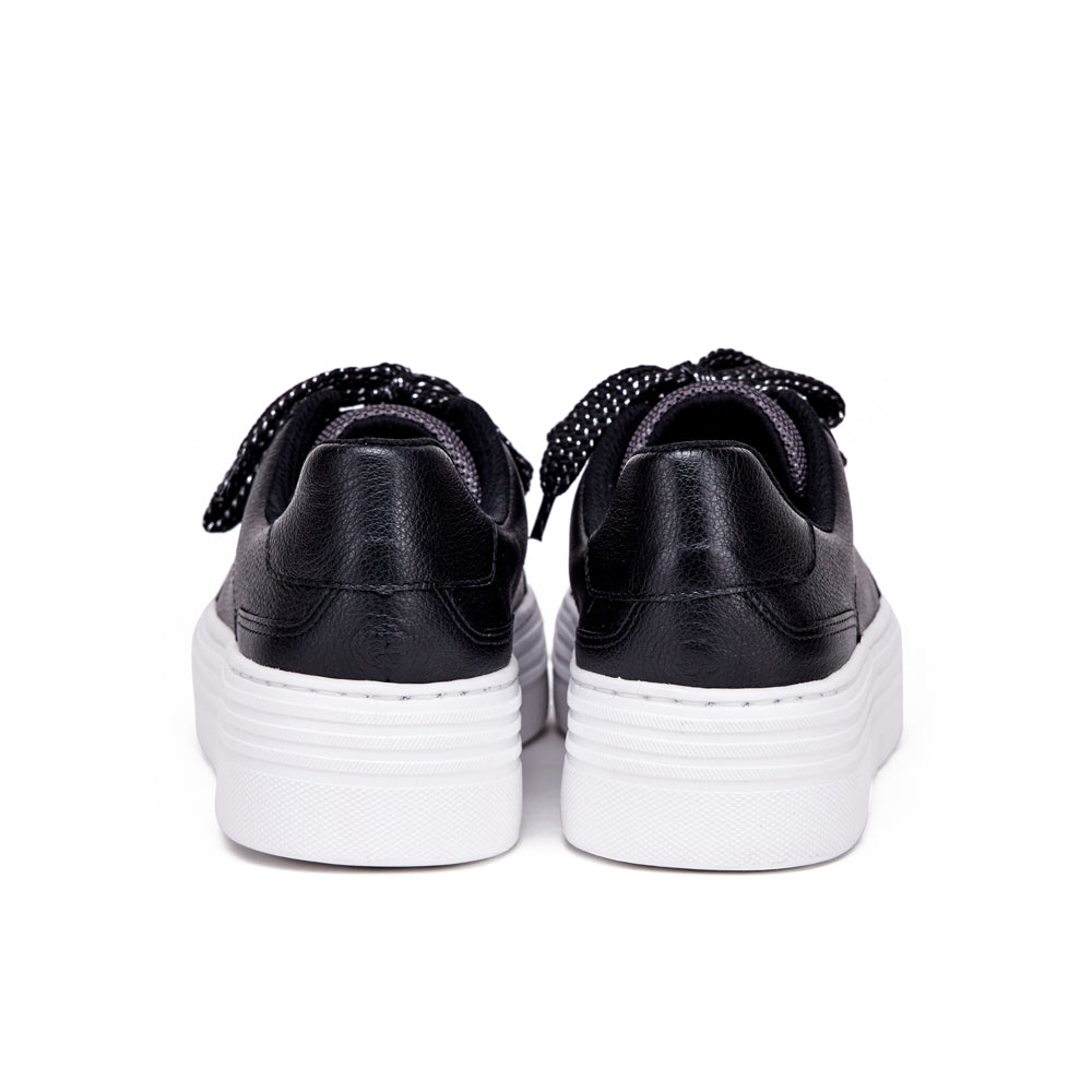 Zapatilla gabriela cuero negro