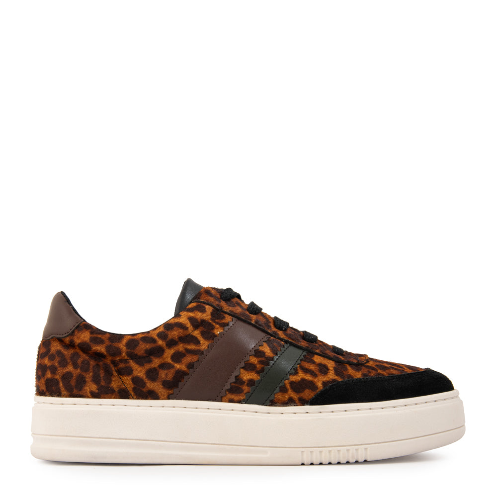 Zapatilla galia cuero animal print
