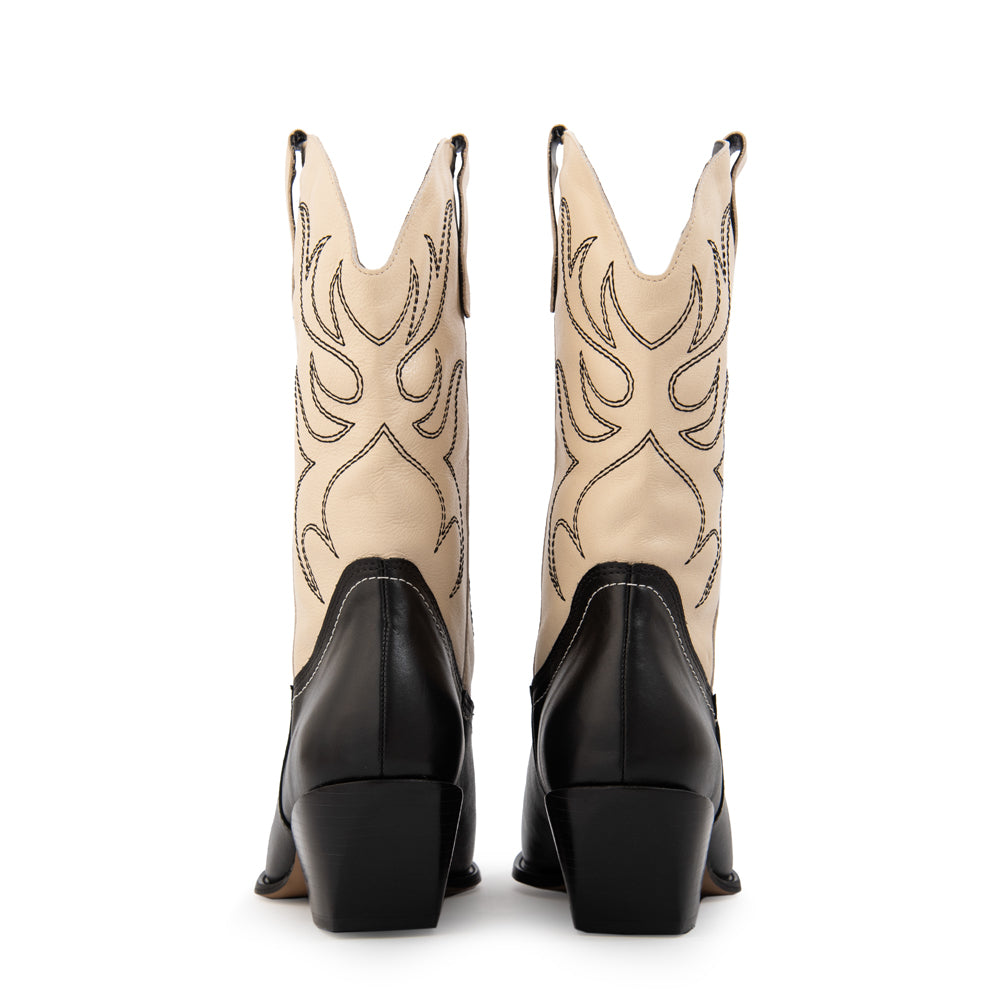 Bota ingrid cuero negro