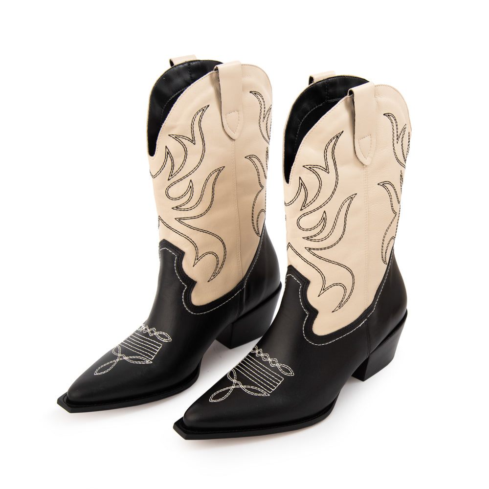 Bota ingrid cuero negro